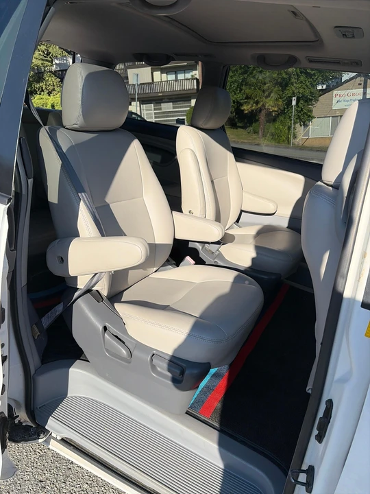 2000 Toyota Previa/Estima - Image 17 of 31