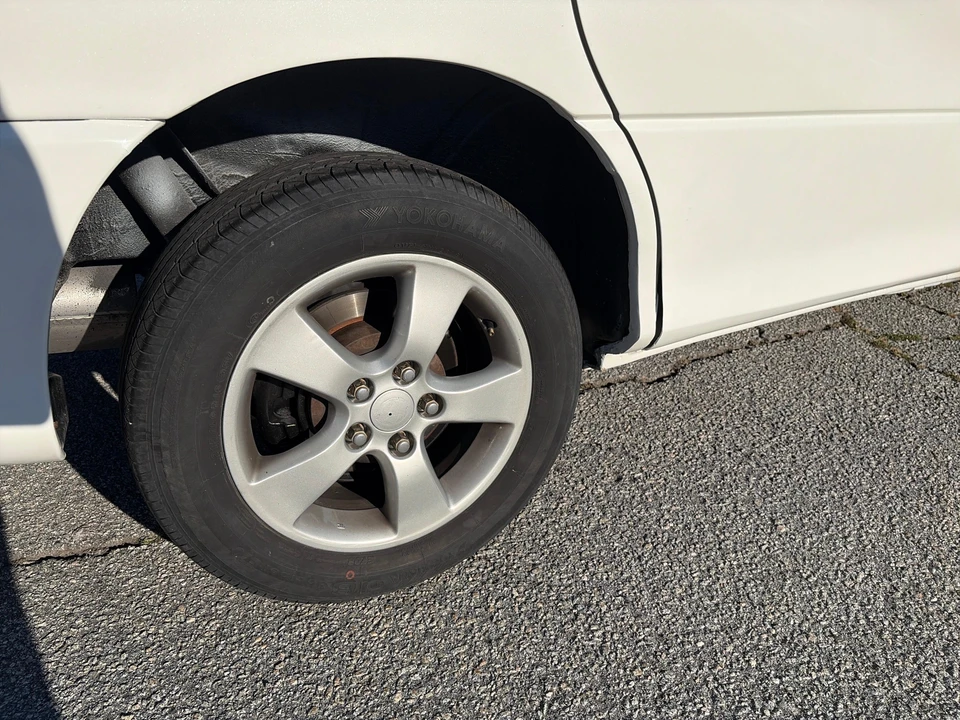 2000 Toyota Previa/Estima - Image 11 of 31