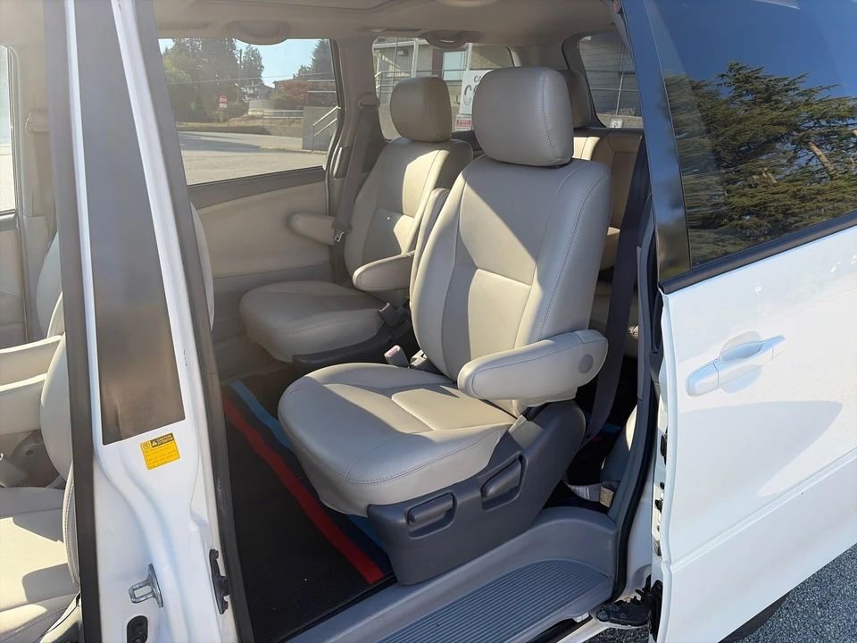 2000 Toyota Previa/Estima - Image 18 of 31
