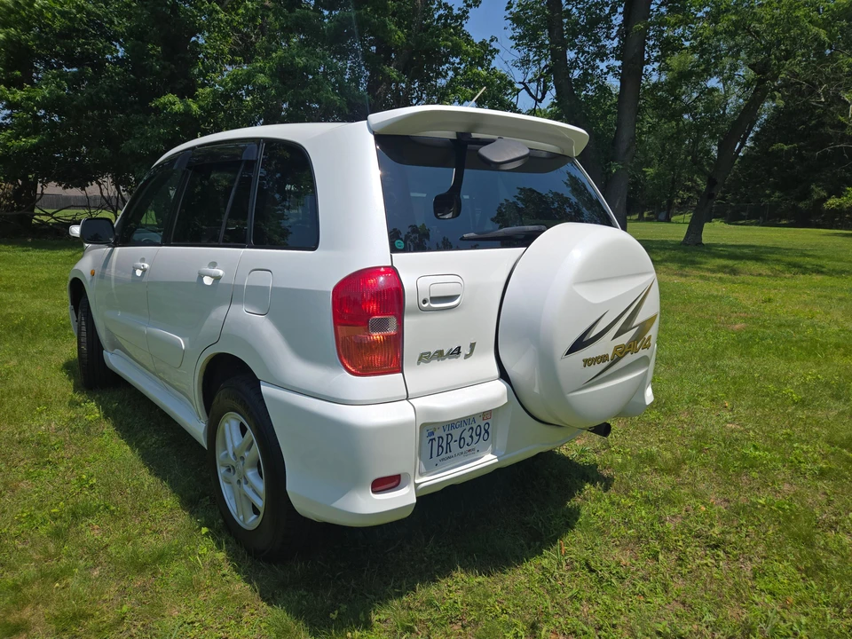 2000 Toyota RAV4 1st Gen - Image 11 of 31