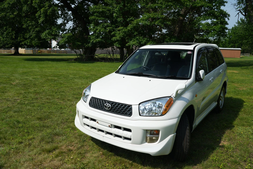 2000 Toyota RAV4 1st Gen - Image 8 of 31
