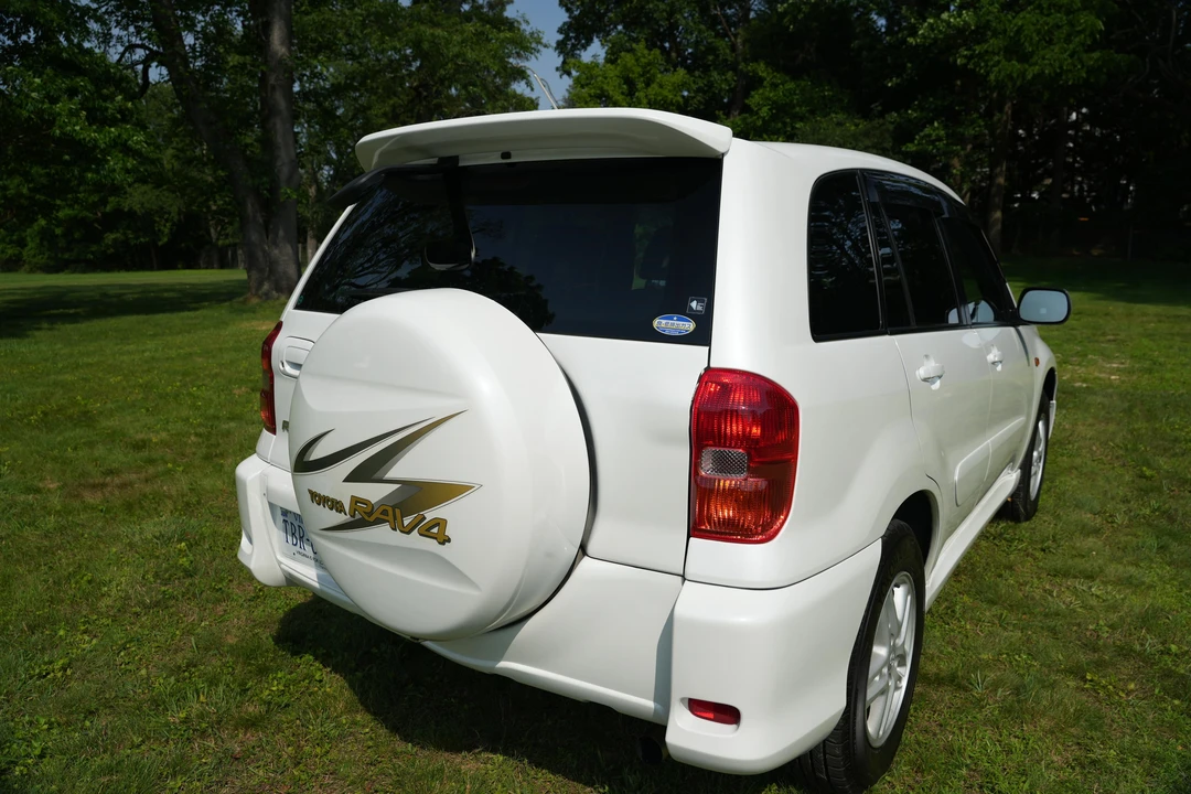 2000 Toyota RAV4 1st Gen - Image 13 of 31