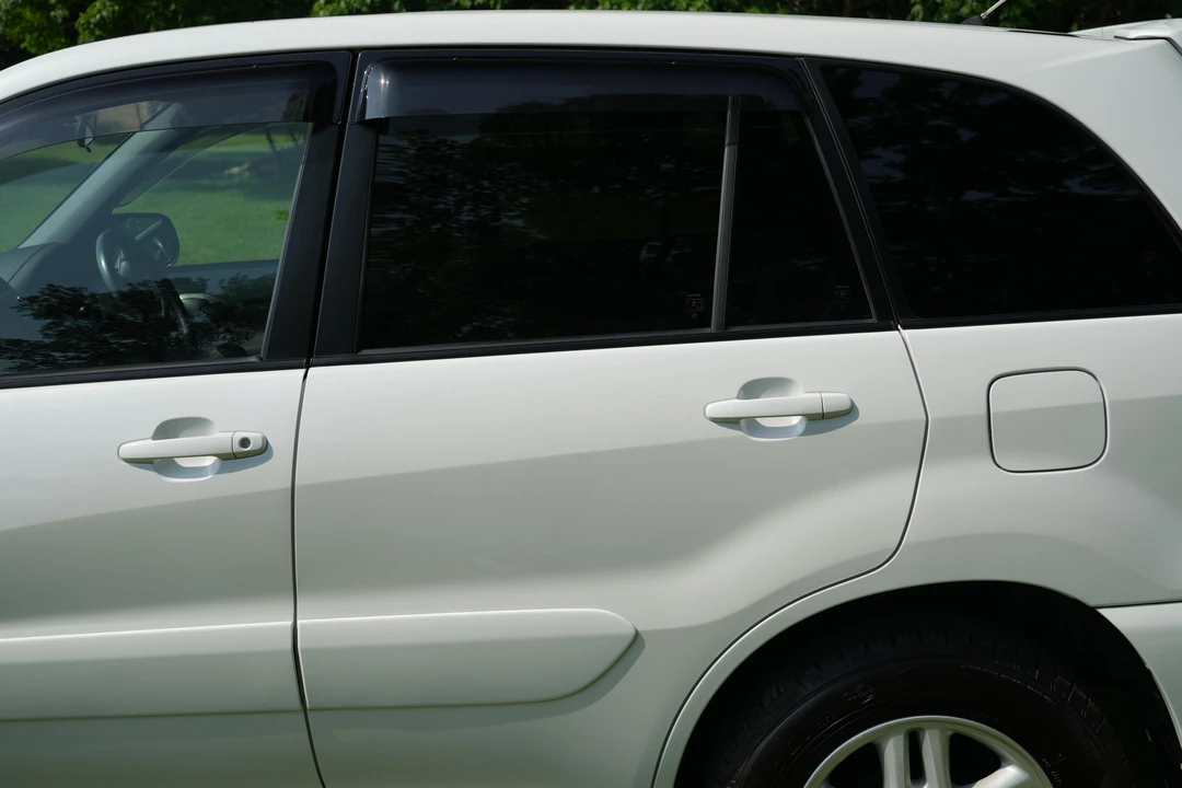2000 Toyota RAV4 1st Gen - Image 28 of 31