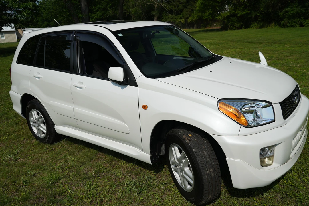 2000 Toyota RAV4 1st Gen - Image 14 of 31