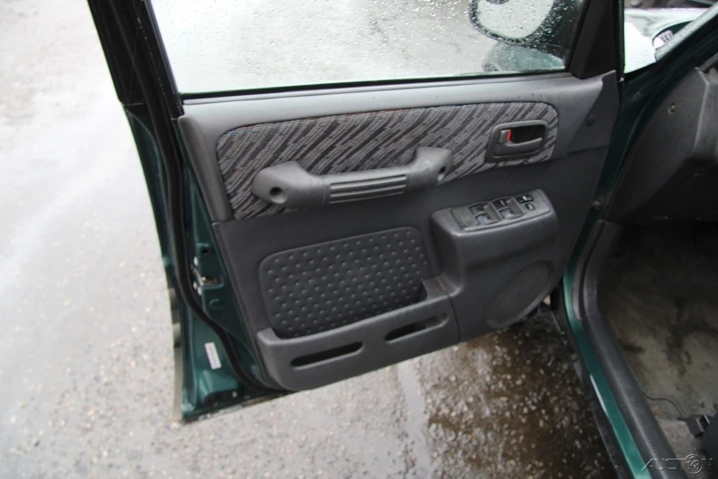 2000 Toyota RAV4 1st Gen - Image 11 of 21