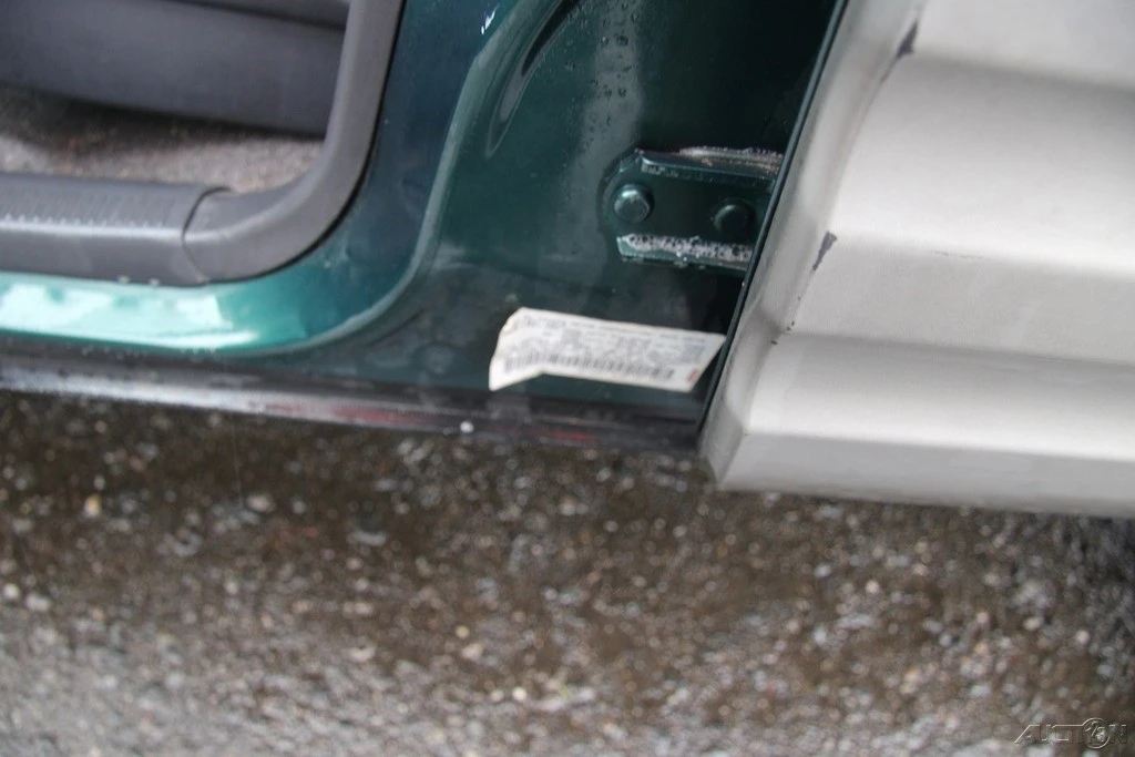2000 Toyota RAV4 1st Gen - Image 10 of 21