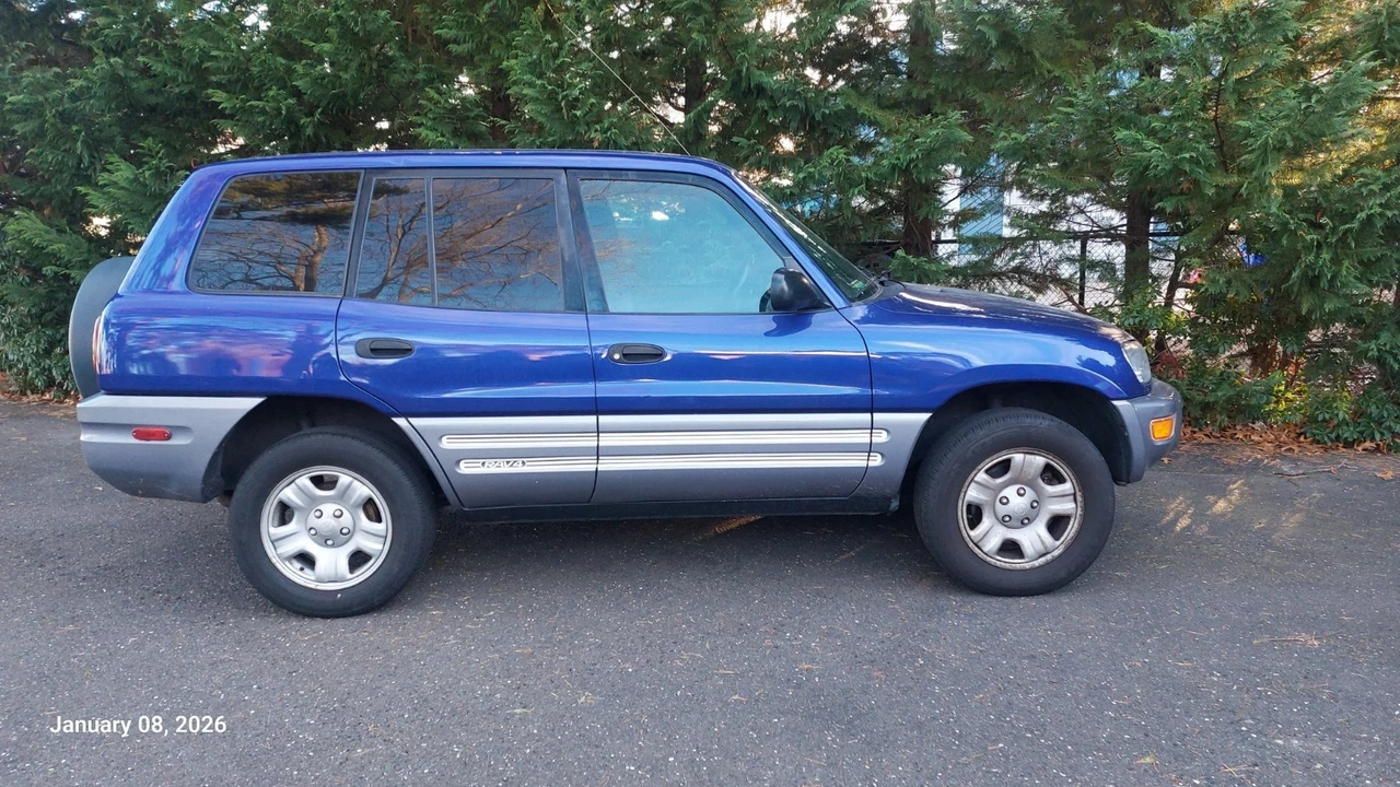 2000 Toyota RAV4 1st Gen - Image 4 of 20