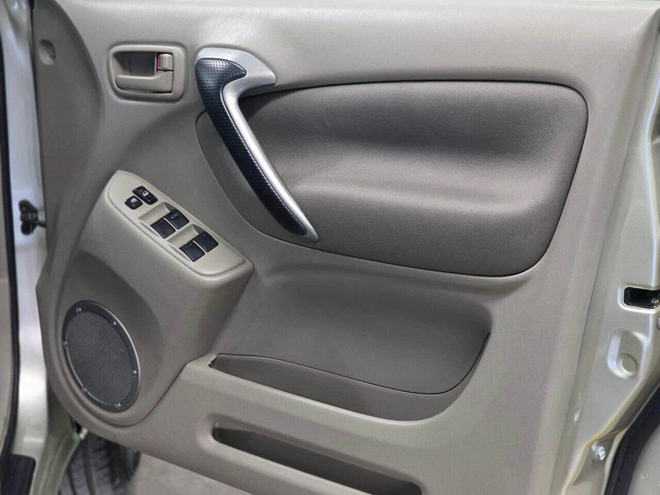 2000 Toyota RAV4 1st Gen - Image 4 of 31