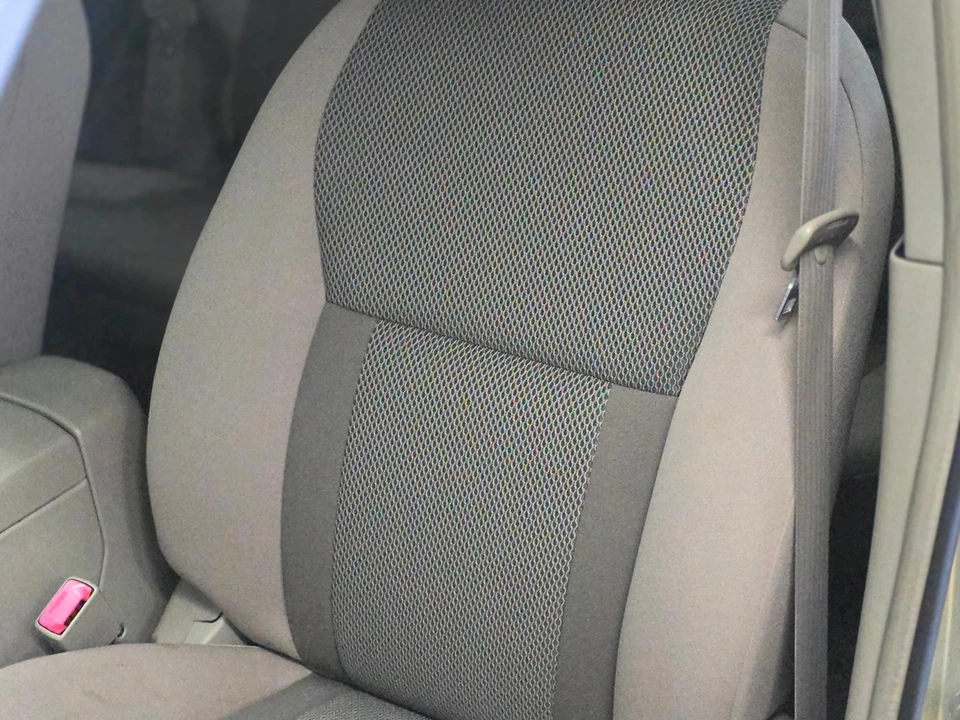 2000 Toyota RAV4 1st Gen - Image 13 of 31