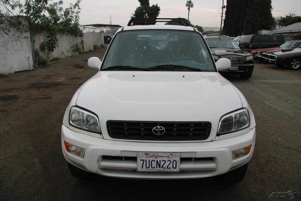 2000 Toyota RAV4 1st Gen - Image 9 of 21