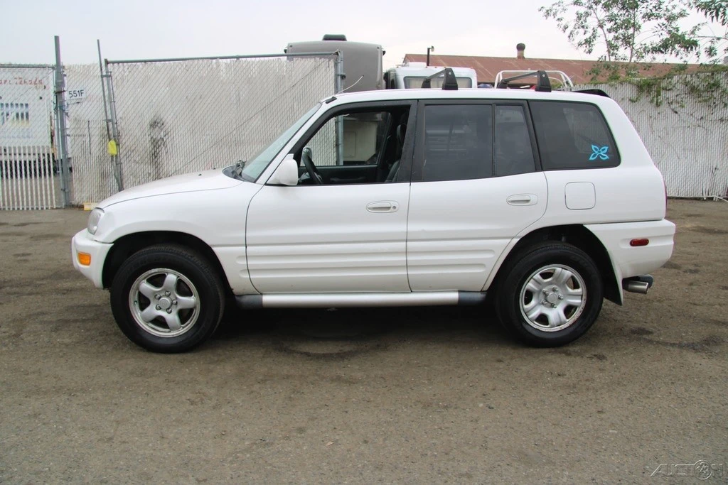 2000 Toyota RAV4 1st Gen - Image 3 of 21