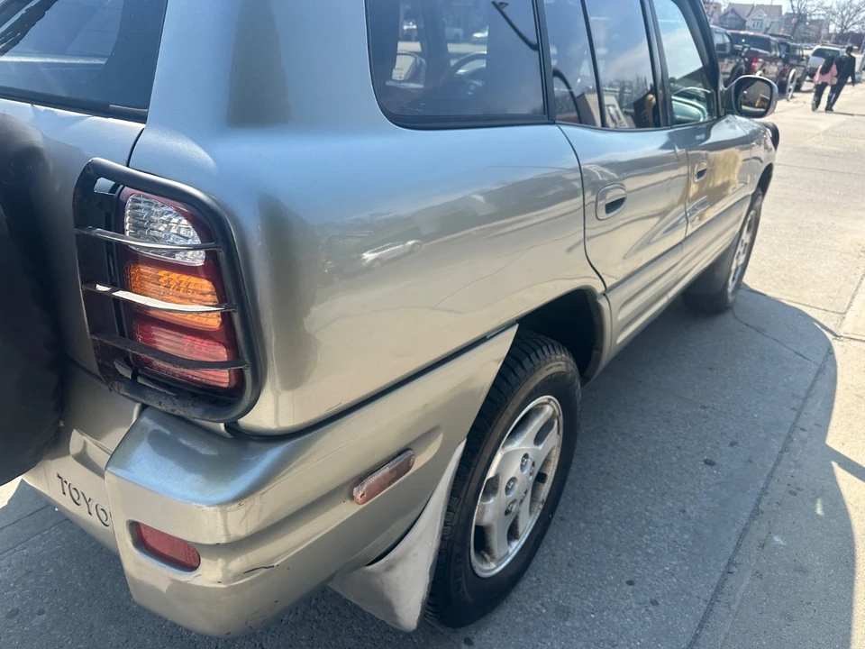 2000 Toyota RAV4 1st Gen - Image 14 of 31