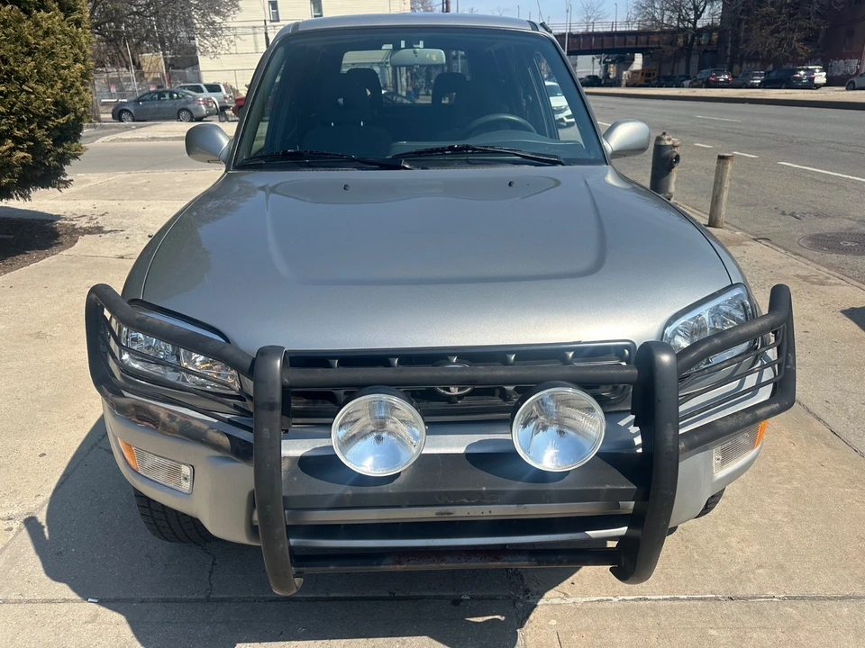 2000 Toyota RAV4 1st Gen - Image 10 of 31