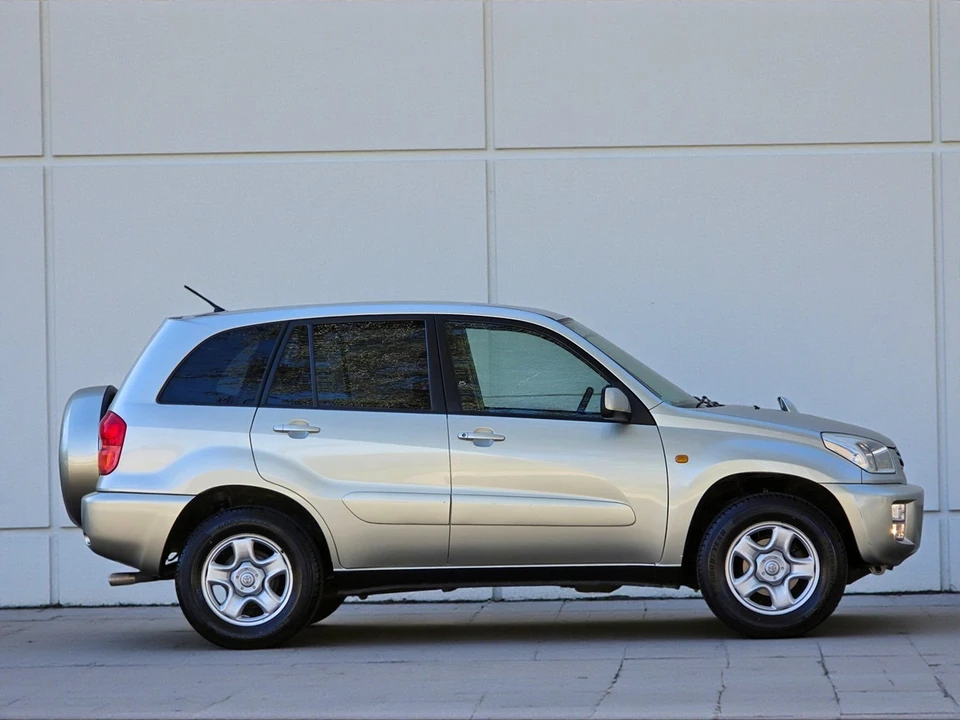 2000 Toyota RAV4 1st Gen - Image 19 of 21