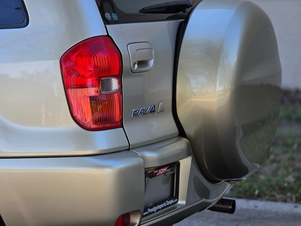 2000 Toyota RAV4 1st Gen - Image 13 of 21