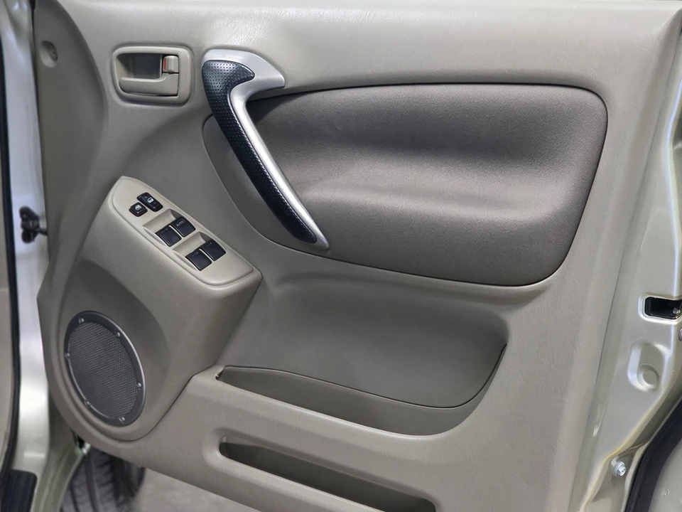 2000 Toyota RAV4 1st Gen - Image 20 of 21