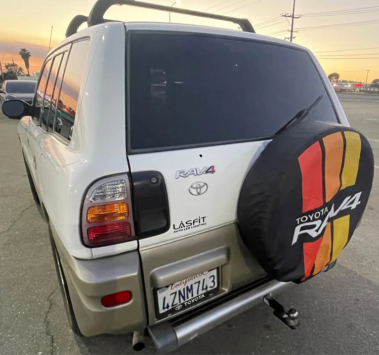 2000 Toyota RAV4 1st Gen - Image 4 of 10