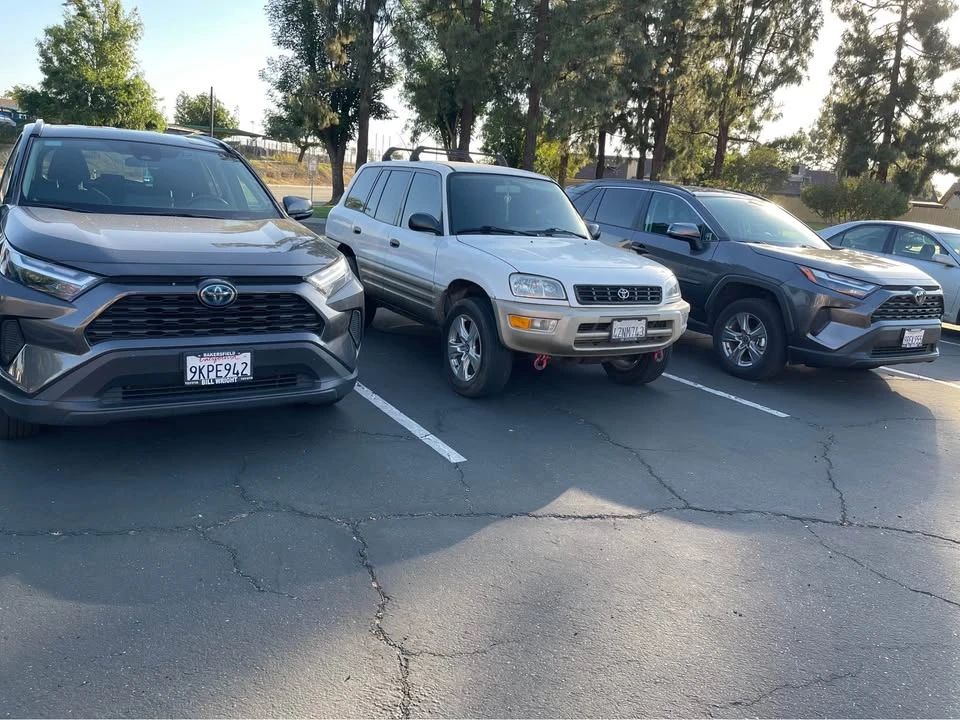 2000 Toyota RAV4 1st Gen - Image 8 of 10
