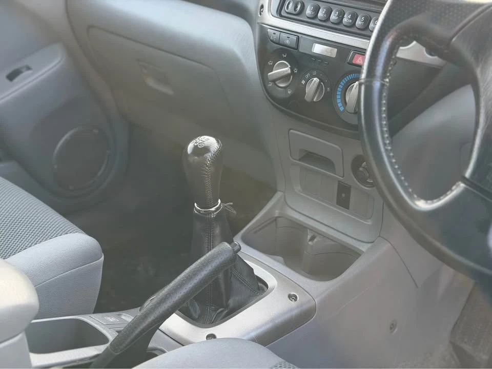 2000 Toyota RAV4 1st Gen - Image 13 of 18
