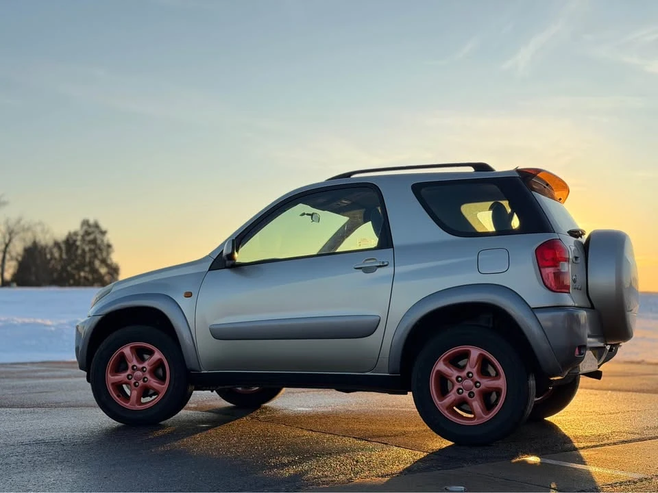 2000 Toyota RAV4 1st Gen - Image 4 of 18