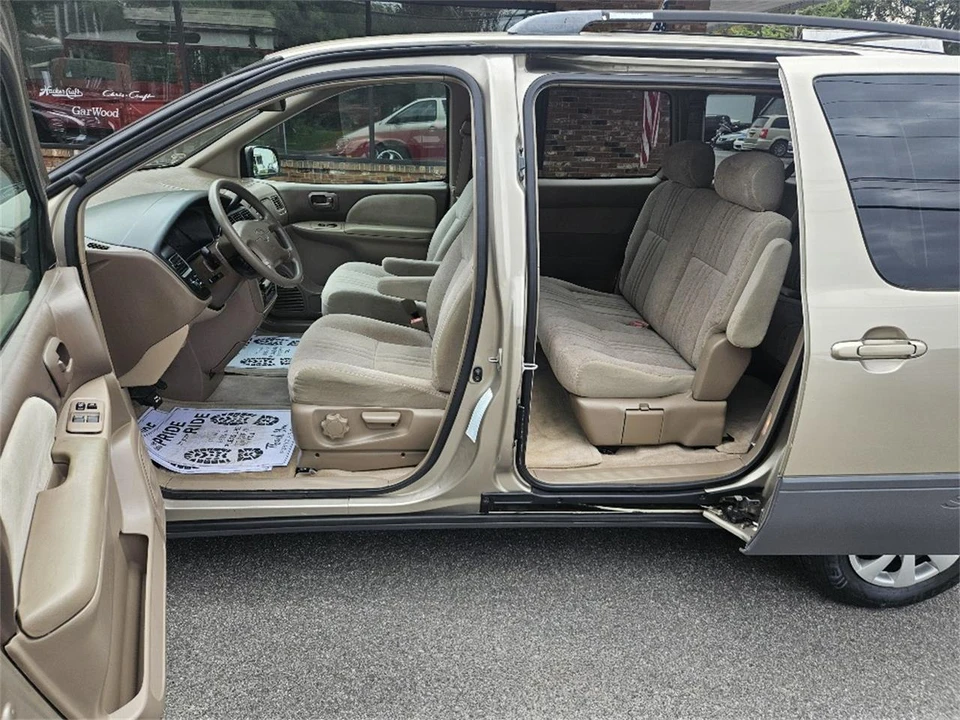 2000 Toyota Sienna 1st Gen - Image 6 of 11