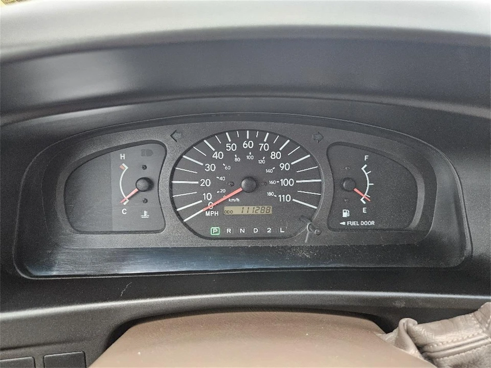 2000 Toyota Sienna 1st Gen - Image 9 of 11