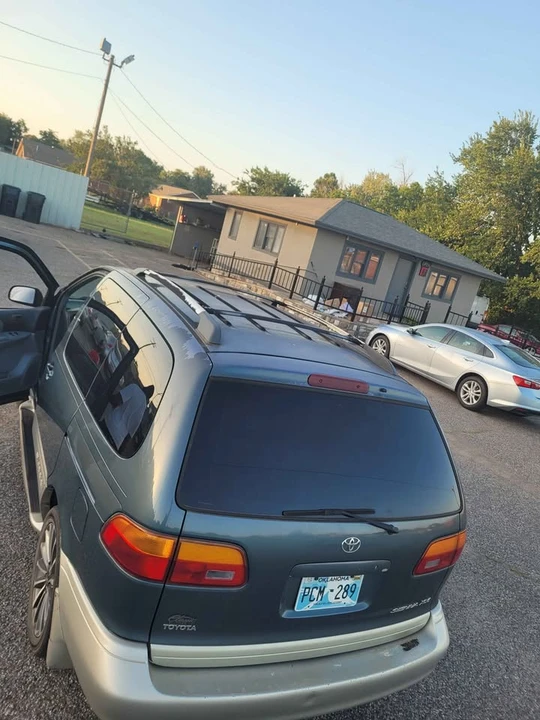 2000 Toyota Sienna 1st Gen - Image 6 of 6
