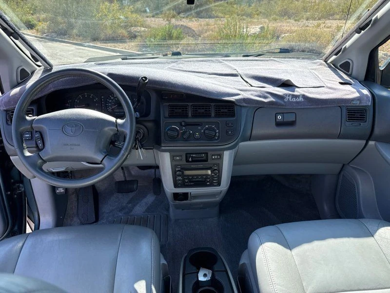 2000 Toyota Sienna 1st Gen - Image 16 of 21