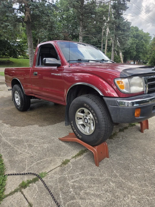 2000 Toyota Tacoma 1st Gen - Image 10 of 31