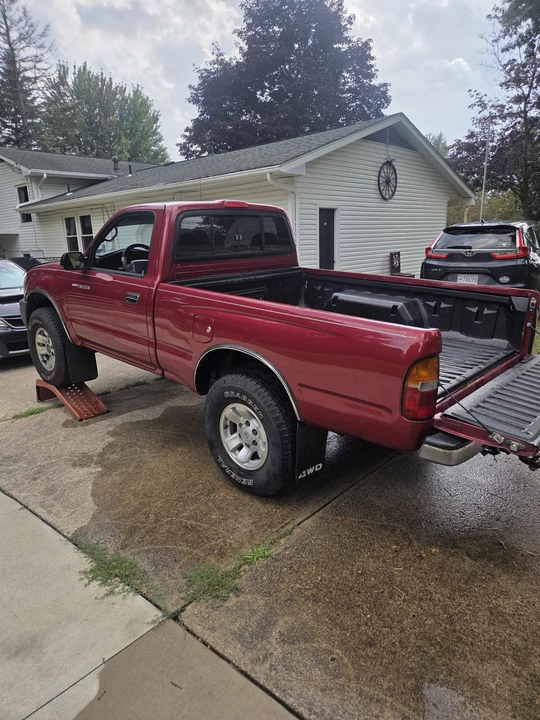 2000 Toyota Tacoma 1st Gen - Image 12 of 31