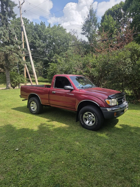 2000 Toyota Tacoma 1st Gen - Image 2 of 31