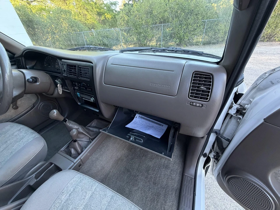 2000 Toyota Tacoma 1st Gen - Image 17 of 31