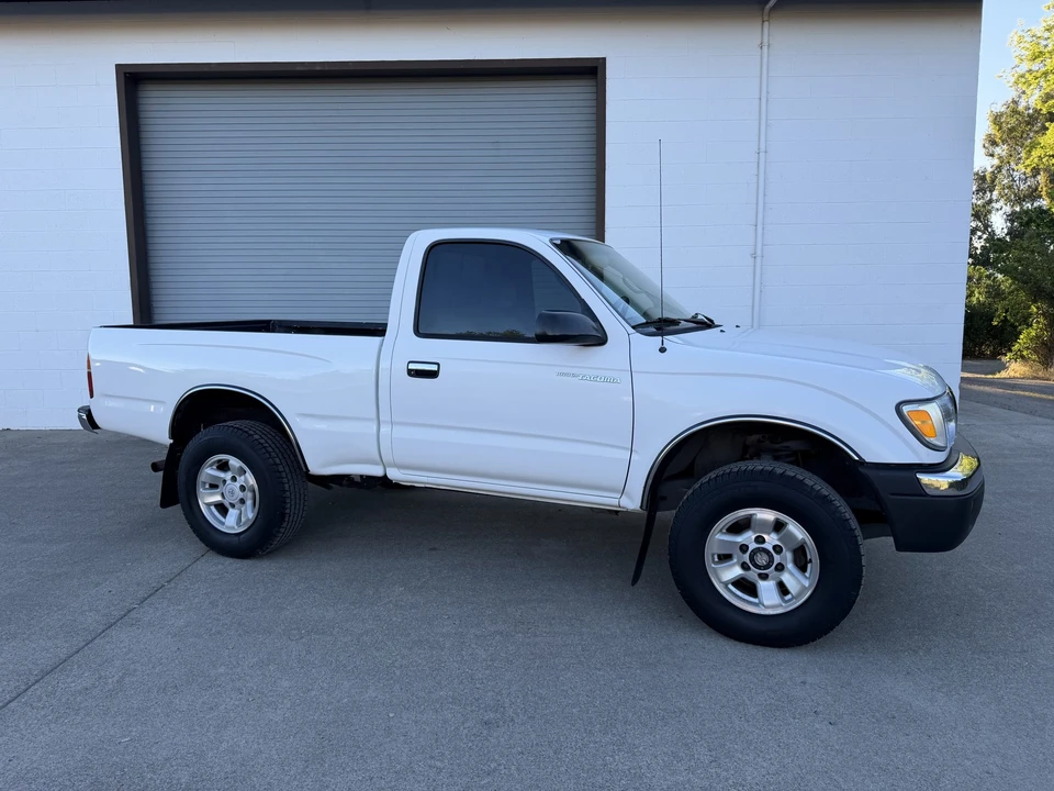 2000 Toyota Tacoma 1st Gen - Image 5 of 31