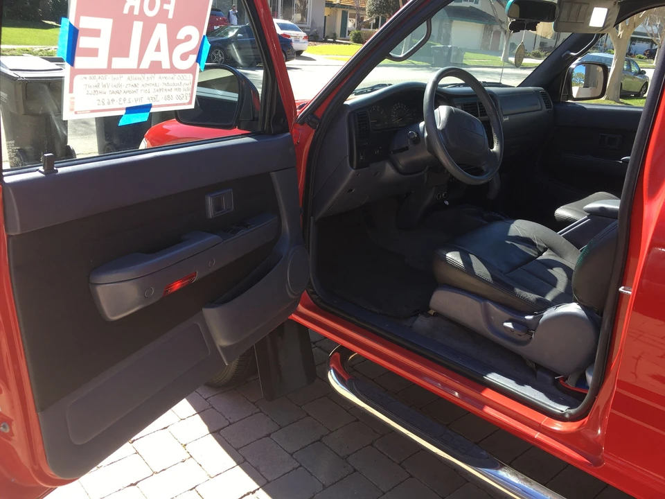 2000 Toyota Tacoma 1st Gen - Image 6 of 8