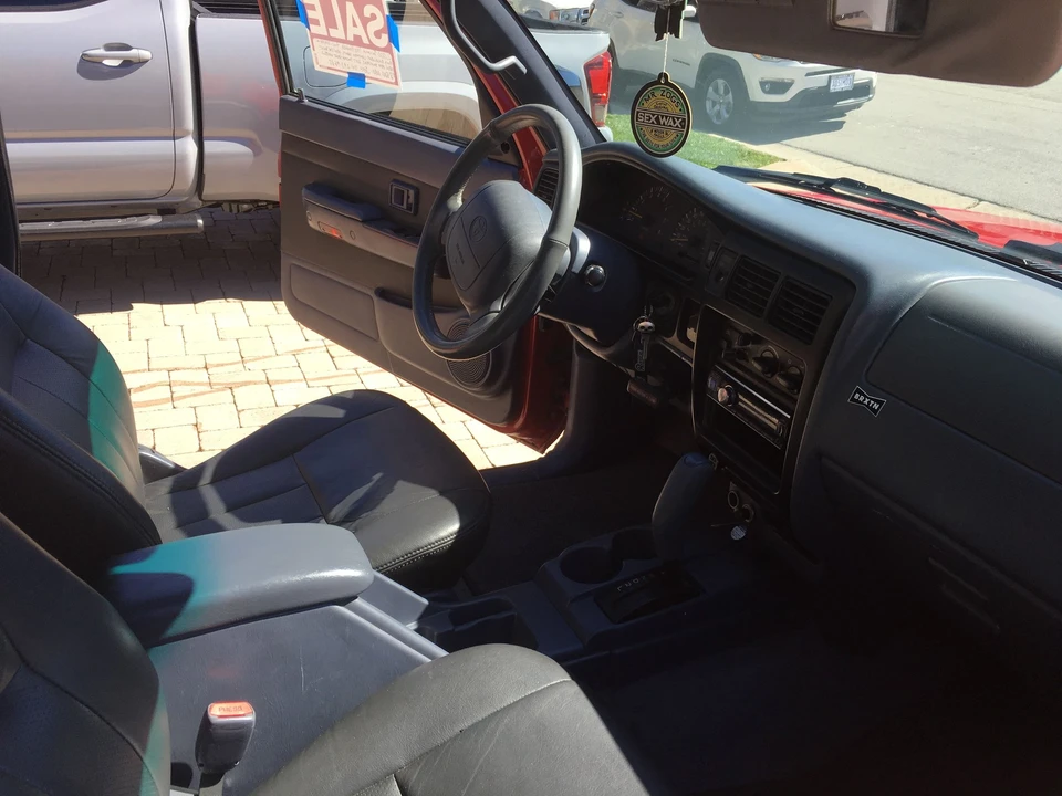 2000 Toyota Tacoma 1st Gen - Image 7 of 8