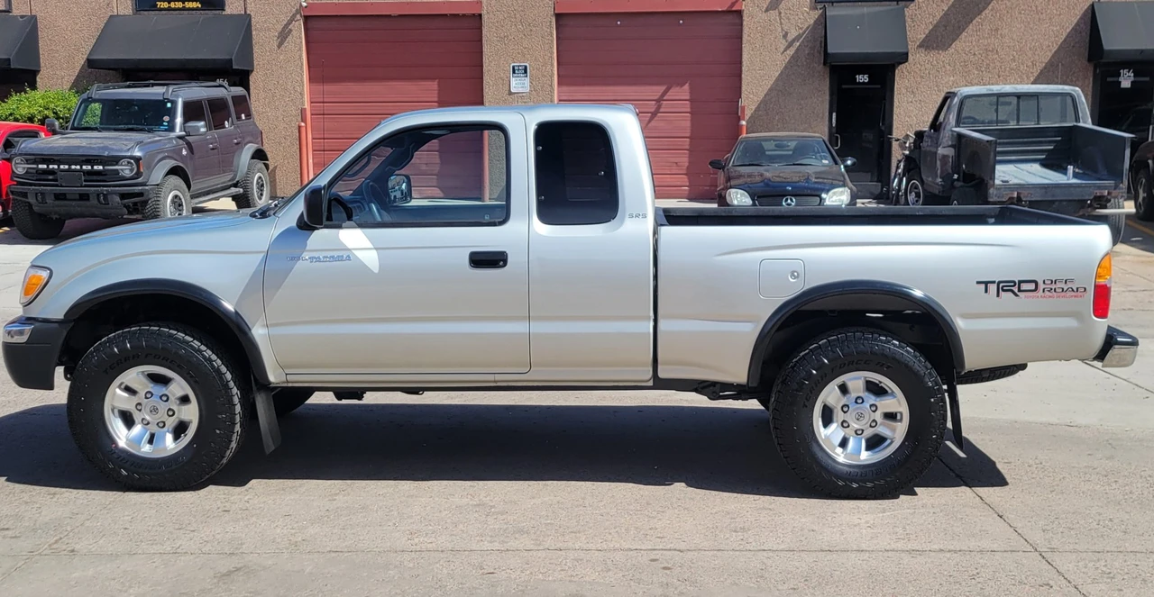 2000 Toyota Tacoma 1st Gen - Image 2 of 31