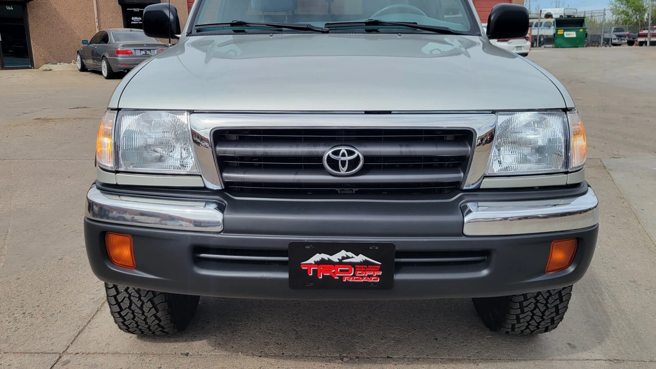 2000 Toyota Tacoma 1st Gen - Image 18 of 31