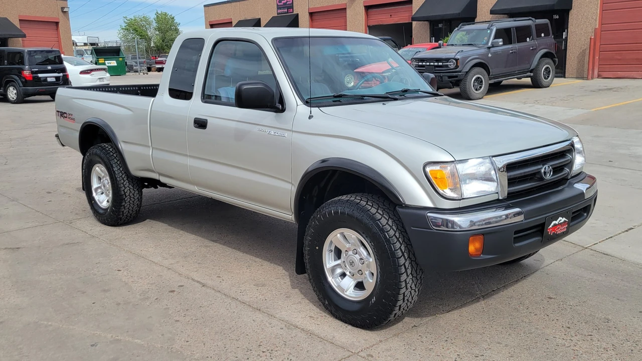 2000 Toyota Tacoma 1st Gen - Image 13 of 31