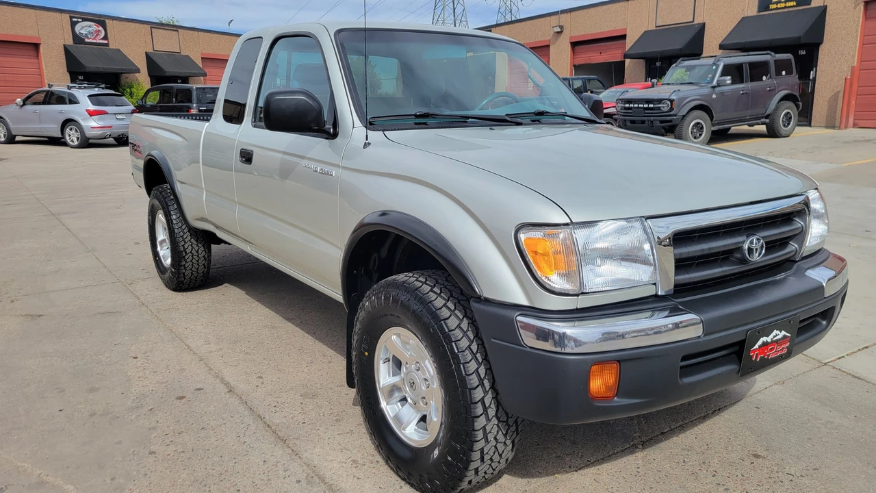 2000 Toyota Tacoma 1st Gen - Image 14 of 31