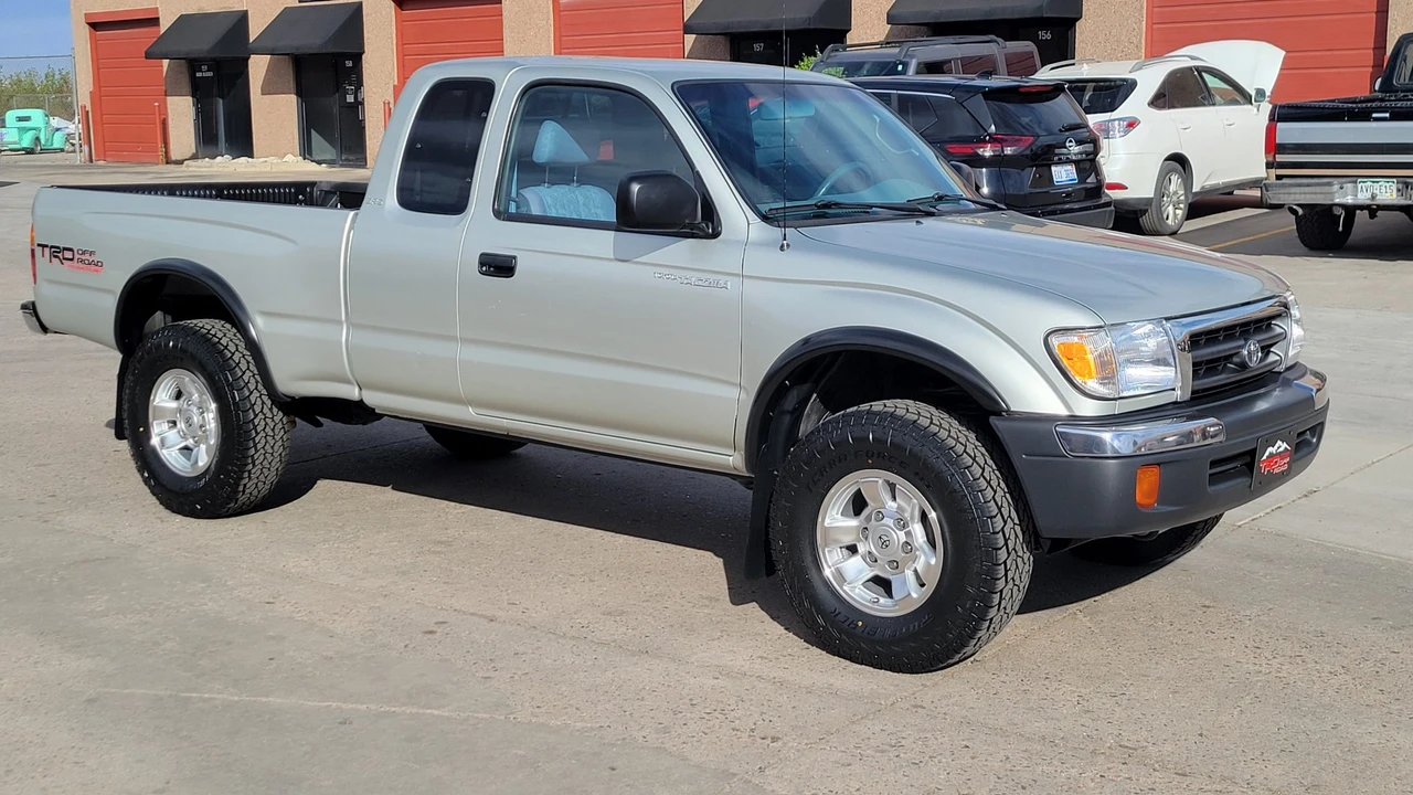 2000 Toyota Tacoma 1st Gen - Image 11 of 31