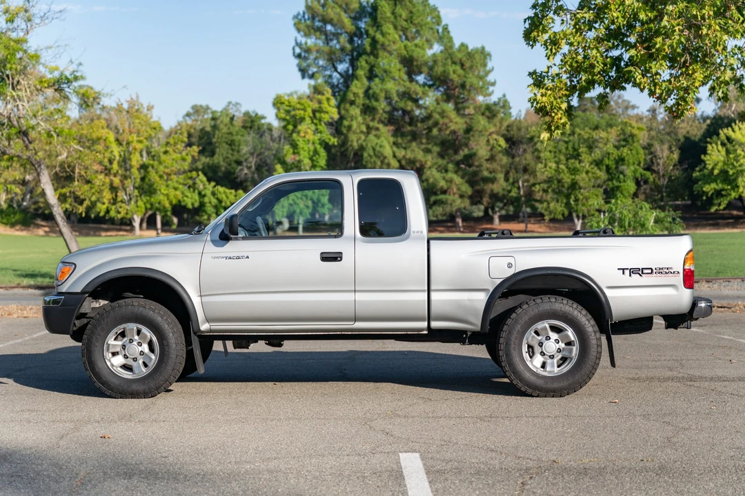 2000 Toyota Tacoma 1st Gen - Image 2 of 31