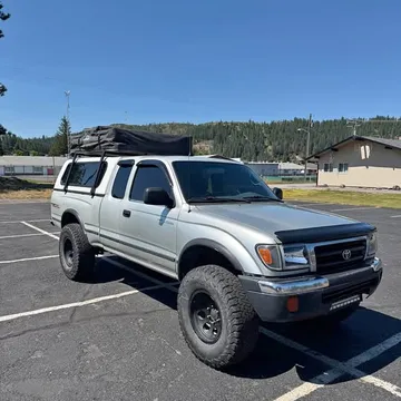 2000 Toyota Tacoma SR5