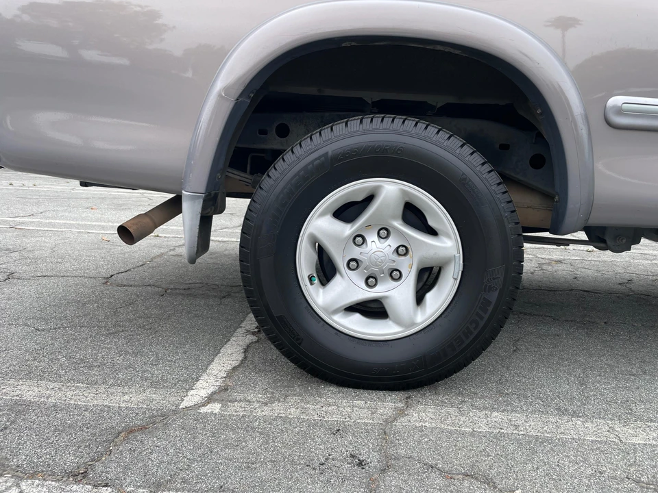2000 Toyota Tundra 1st Gen - Image 14 of 31
