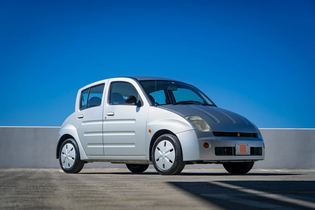 2000 Toyota - Image 8 of 31