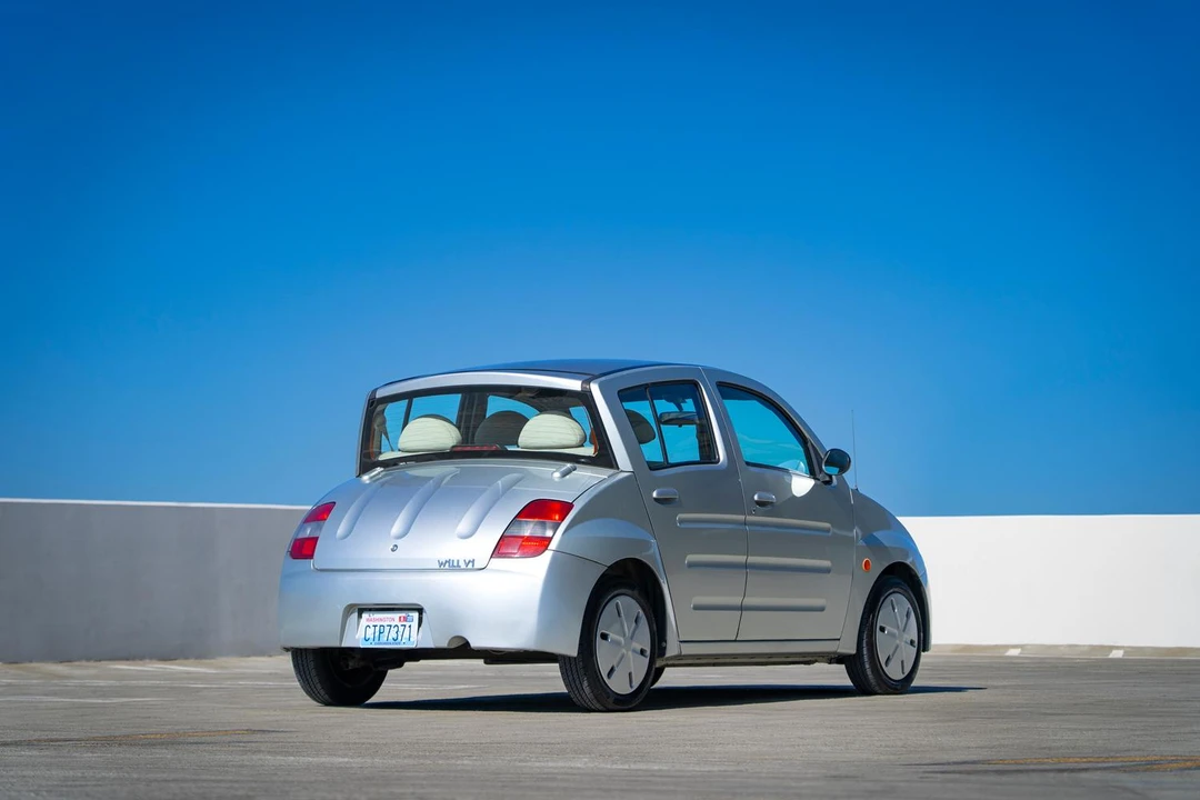 2000 Toyota - Image 21 of 31
