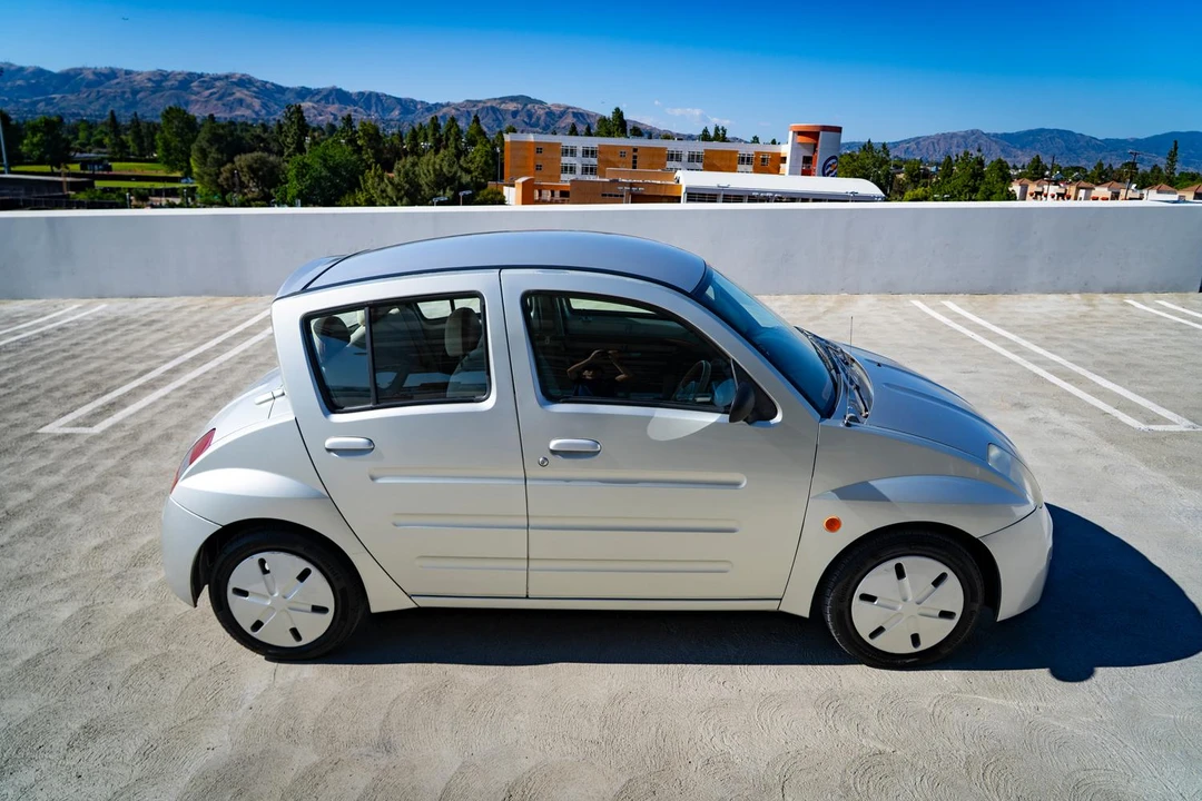 2000 Toyota - Image 10 of 31