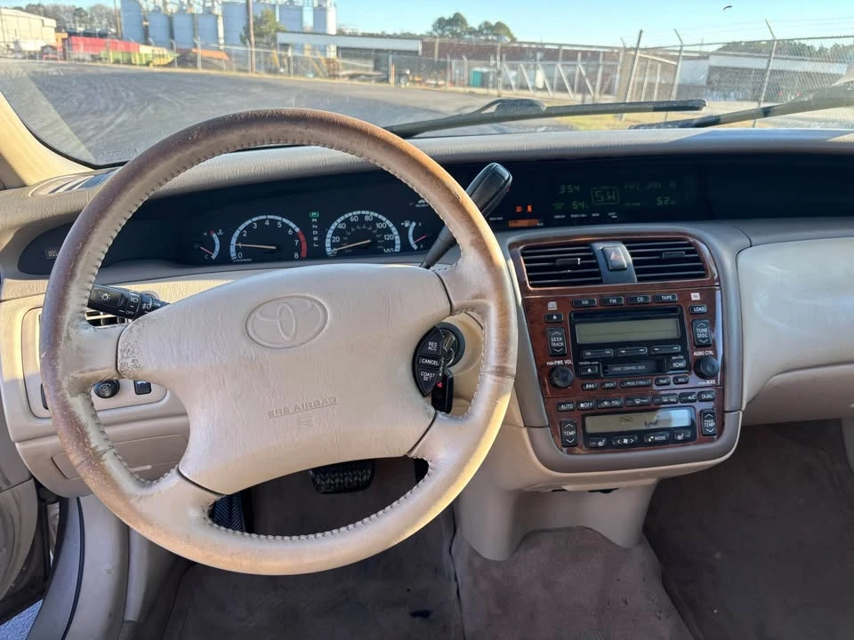 2000 Toyota Avalon 2nd Gen - Image 16 of 20