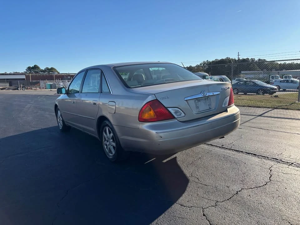2000 Toyota Avalon 2nd Gen - Image 10 of 20