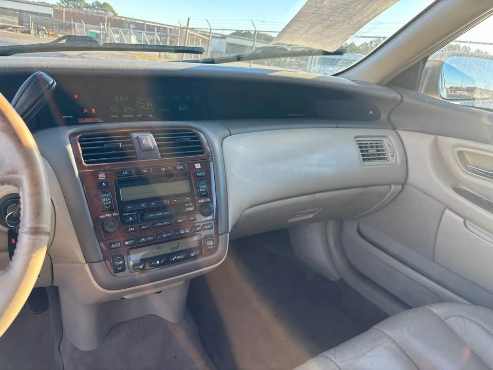 2000 Toyota Avalon 2nd Gen - Image 13 of 20