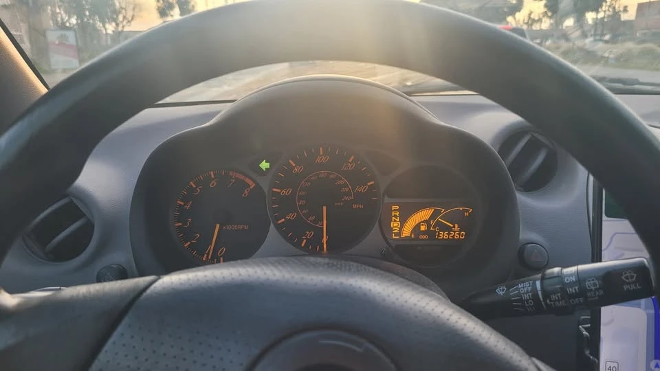 2000 Toyota Celica 7th Gen - Image 2 of 6